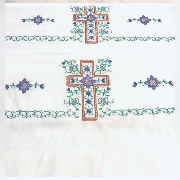 NWOT Pair Hand Embroidered CROSS - Picture 6 of 6